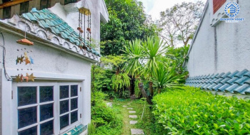 *****บ้านเดี่ยวมือสอง ใจกลางกรุงเทพฯ ซอยจรัญสนิทวงศ์71 จรัญสนิทวงศ์ เนื้อที่กว้างขวางมากถึง 211 ตร.ว. ฟังก์ชัน 6 ห้องนอน 6 ห้องน้ำ ที่จอดรถ 7 คัน บ้านสวยหลังใหญ่  สไตล์โดดเด่นเหนือกาลเวลา ภายในตกแต่งเป็นเอกลักษณ์ด้วยหินอ่อนจากอิตาลี บนทำเลแห่งการเดินทาง ใกล้รถไฟฟ้าสายสีน้ำเงิน "สถานีบางพลัด" และทางด่วน "ศรีรัช" จองด่วน!